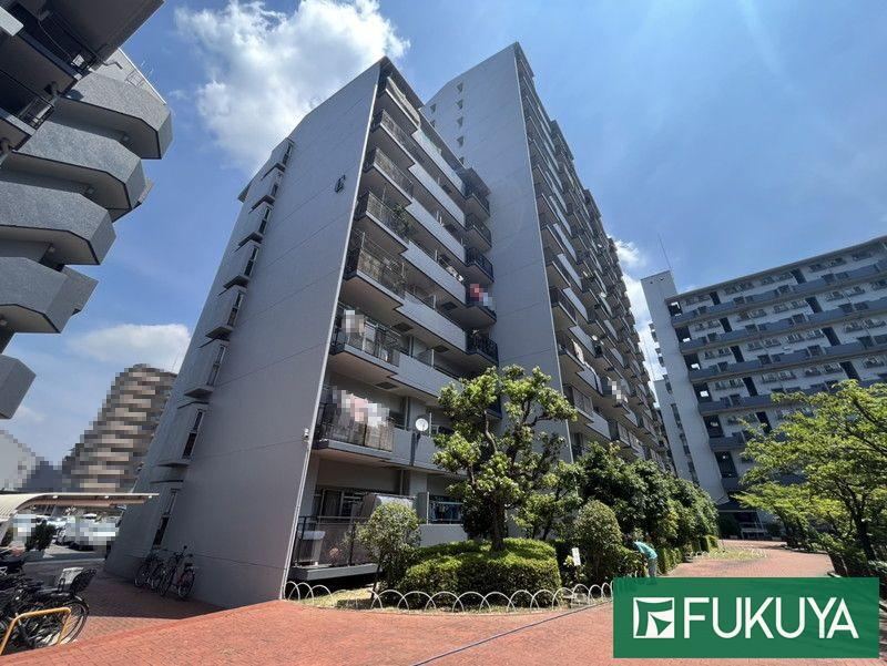 2LDK apartment in Matsubara, Osaka - Photo 1