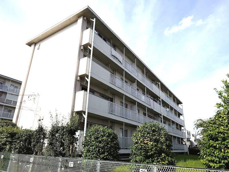 2LDK apartment in Sakura Ward, Saitama - Photo 1