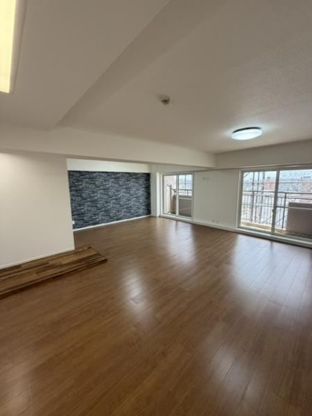 2LDK apartment in Minami Ward, Nagoya, Aichi - Photo 1