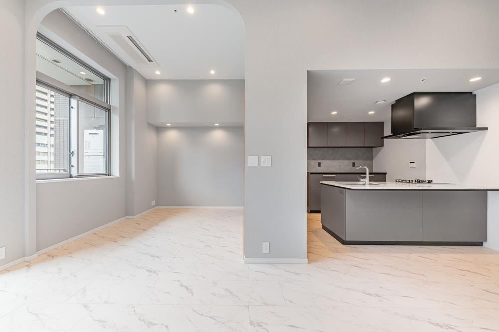 studio apartment in Minato Ward, Tokyo - Photo 1