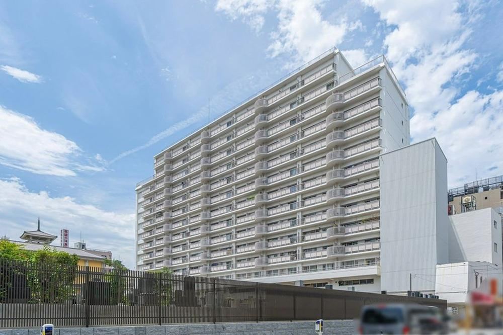 2LDK apartment in Taito Ward, Tokyo - Photo 1