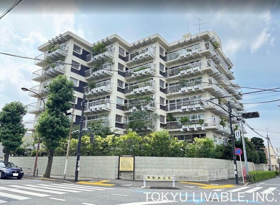 3LDK apartment in Meguro Ward, Tokyo - Photo 1