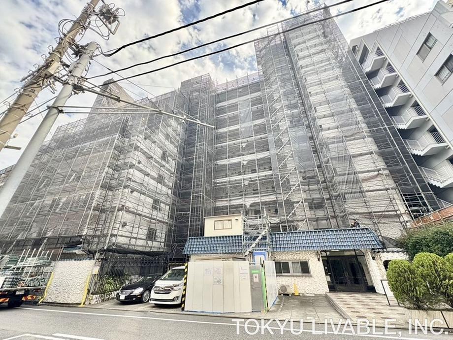 2LDK apartment in Nakano Ward, Tokyo - Photo 1