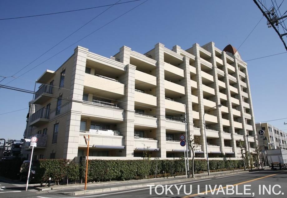 3LDK apartment in Ichikawa, Chiba - Photo 1