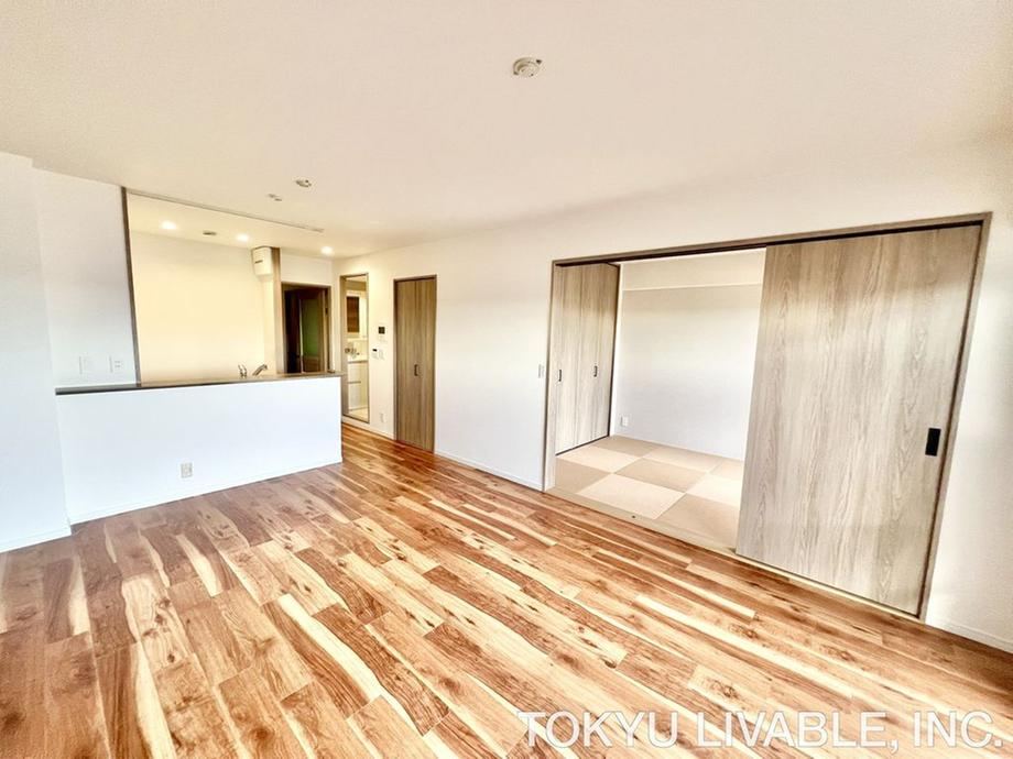 3LDK apartment in Suita, Osaka - Photo 1
