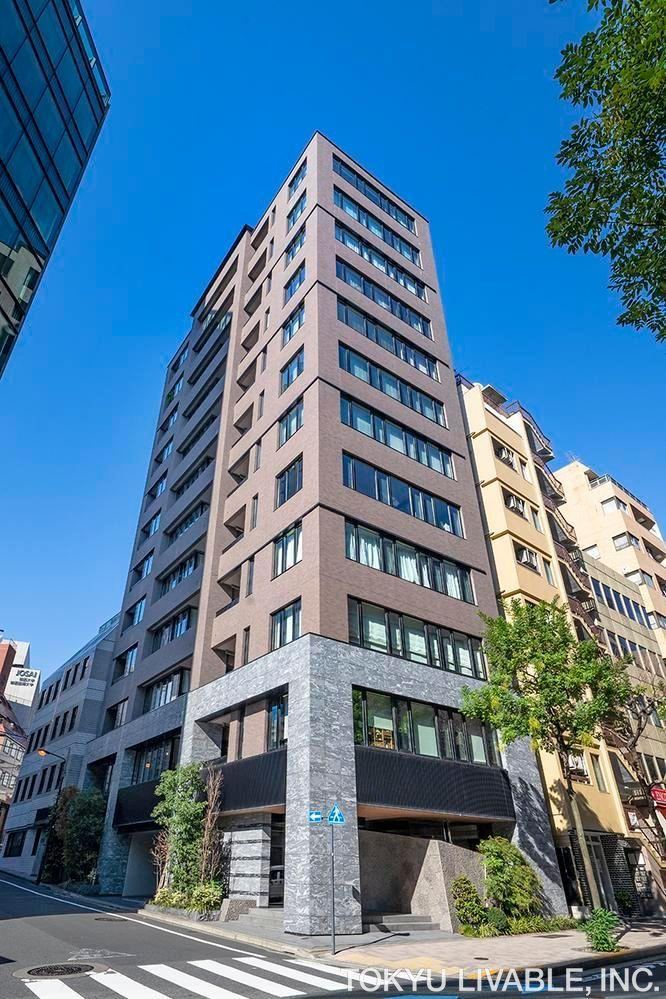 3LDK apartment in Chiyoda Ward, Tokyo - Photo 1