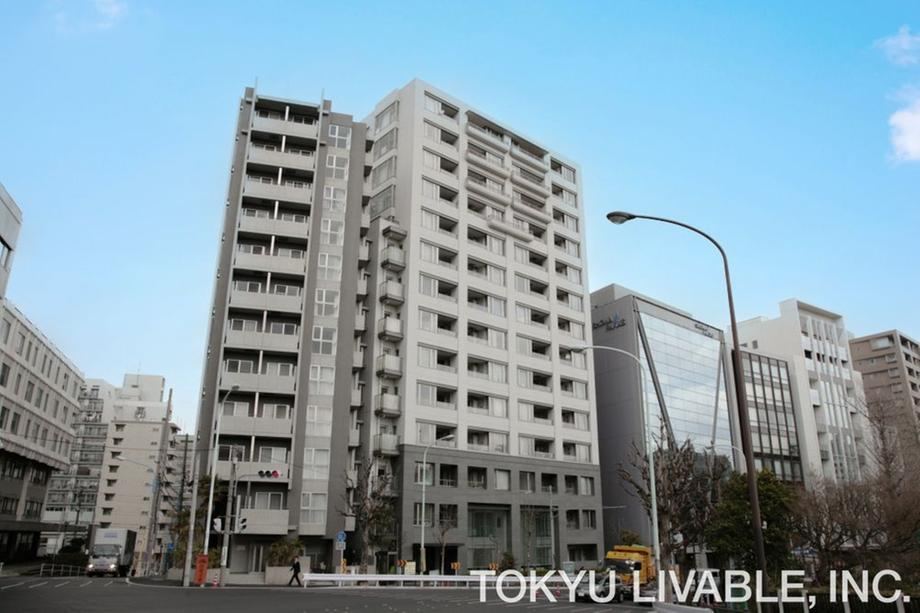 2LDK apartment in Shinjuku Ward, Tokyo - Photo 1