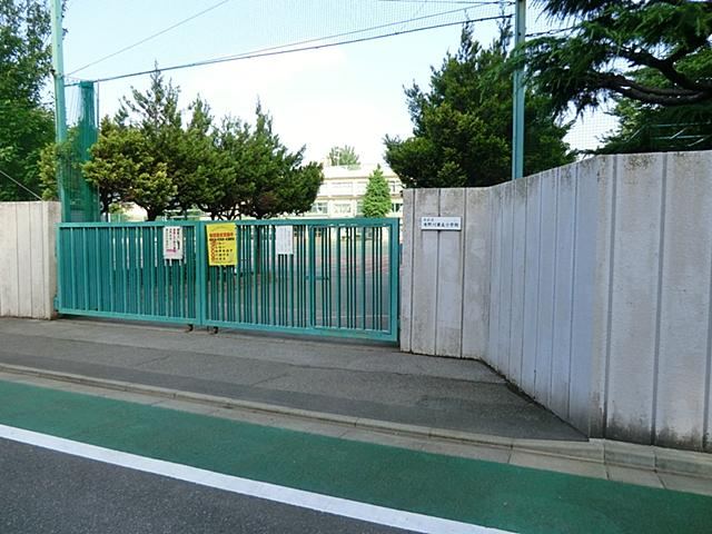 3LDK+S house in Kita Ward, Tokyo - Photo 1
