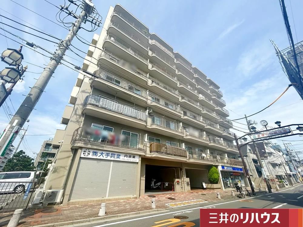 2LDK+S apartment in Itabashi Ward, Tokyo - Photo 1