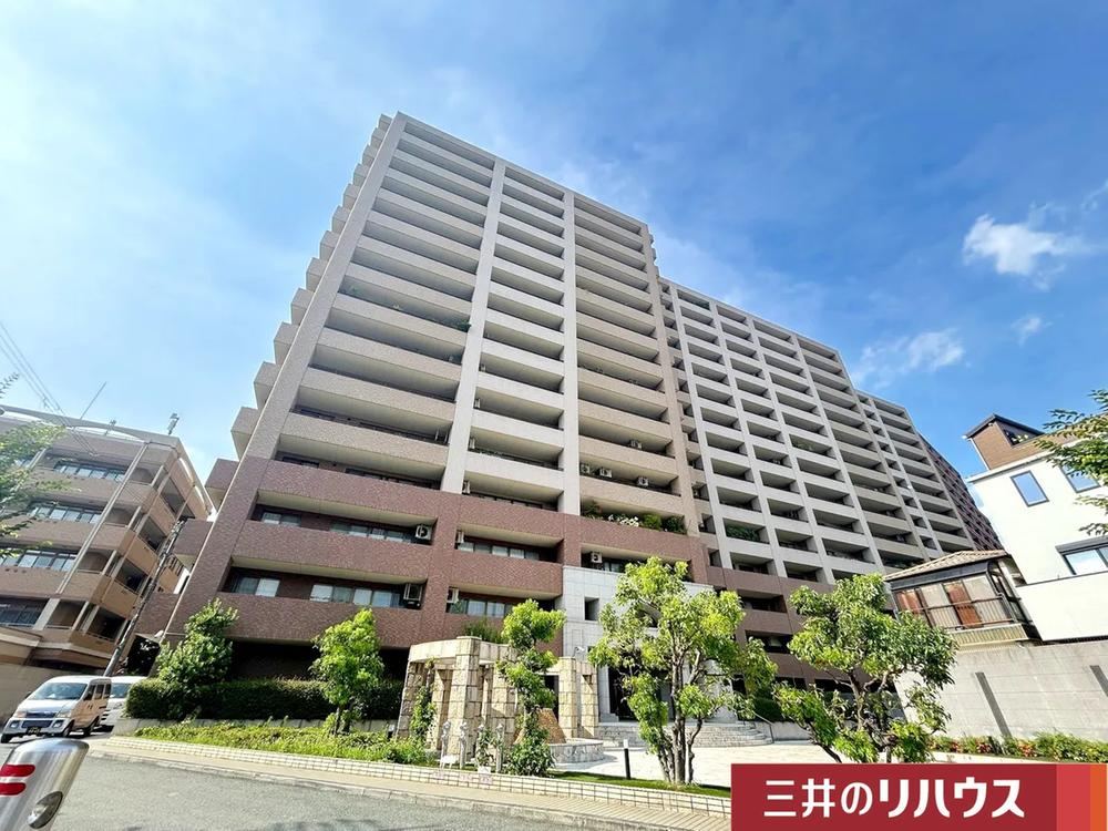 3LDK apartment in Yodogawa Ward, Osaka - Photo 1
