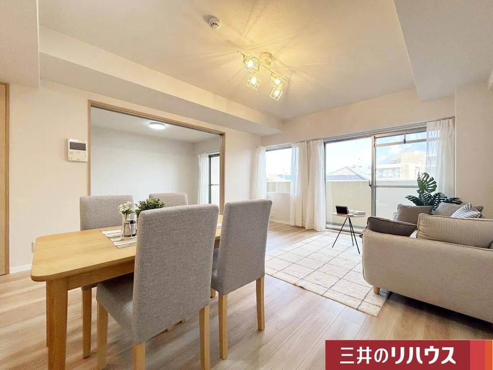 3LDK apartment in Hirakata, Osaka - Photo 1