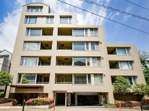 2LDK apartment in Shinagawa Ward, Tokyo - Photo 1