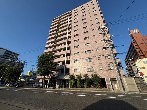 4LDK apartment in Naka Ward, Nagoya, Aichi - Photo 1