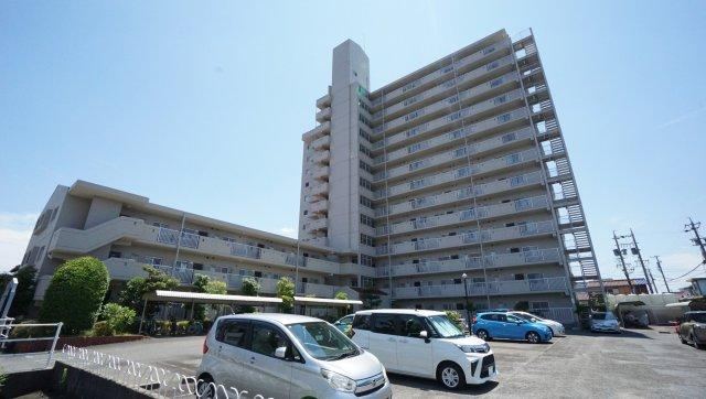 3LDK apartment in Yokkaichi, Mie - Photo 1