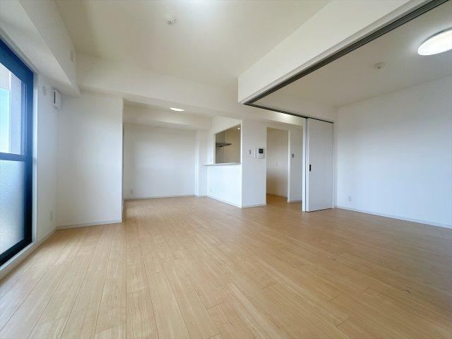 4LDK apartment in Nishi Ward, Nagoya, Aichi - Photo 1