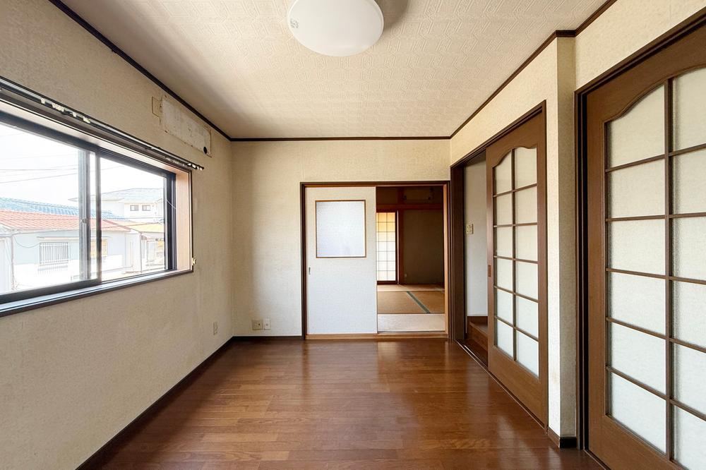 3DK house in Toyonaka, Osaka - Photo 1
