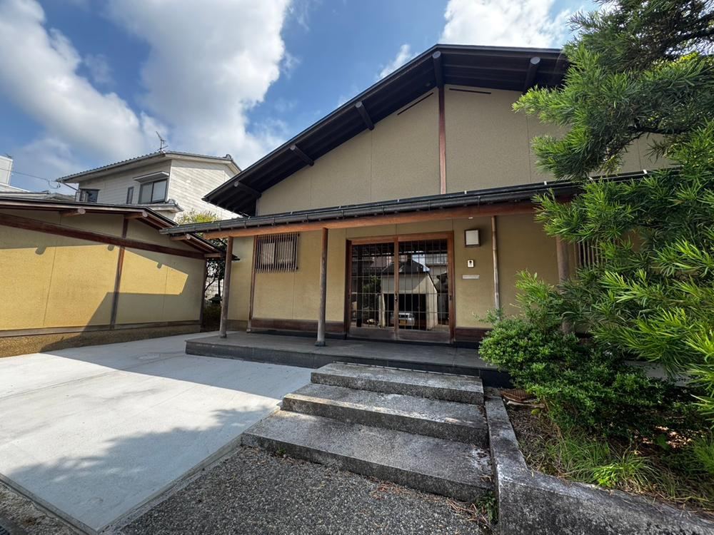 4LDK house in Kanazawa, Ishikawa - Photo 1