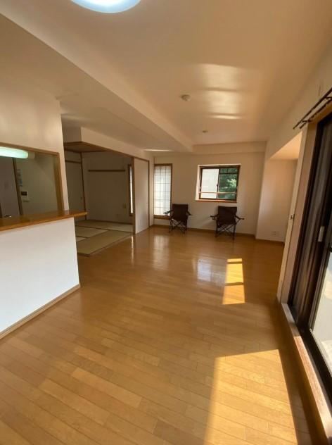 3LDK apartment in Suita, Osaka - Photo 1