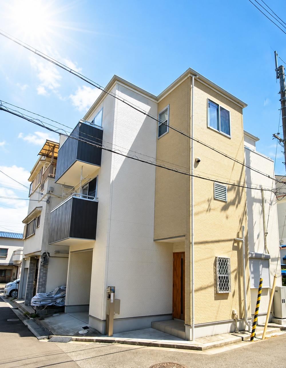 4LDK house in Neyagawa, Osaka - Photo 1