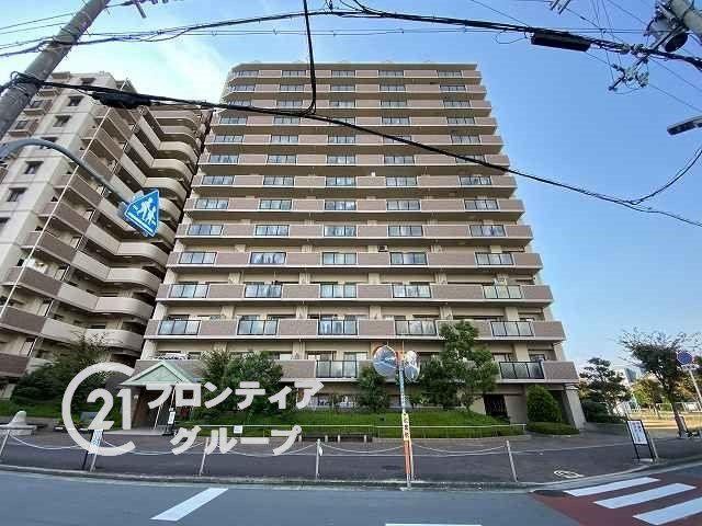 3LDK apartment in Yao, Osaka - Photo 1