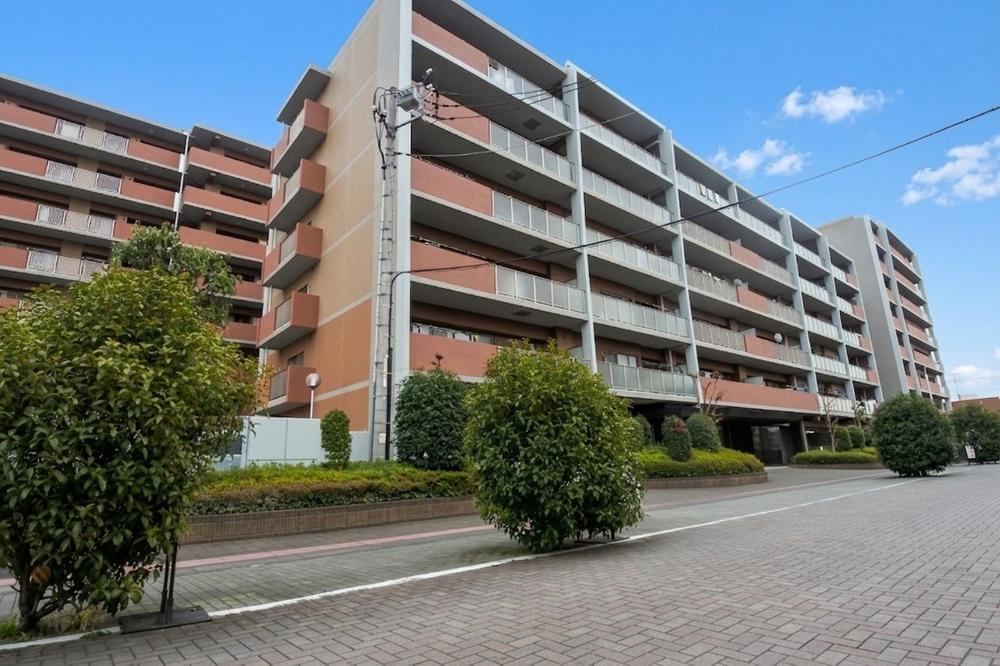 3LDK apartment in Koshigaya, Saitama - Photo 1