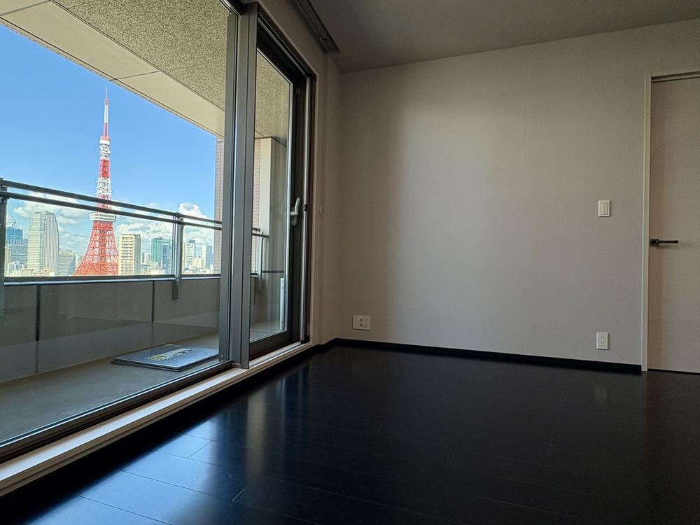 3LDK apartment in Minato Ward, Tokyo - Photo 1