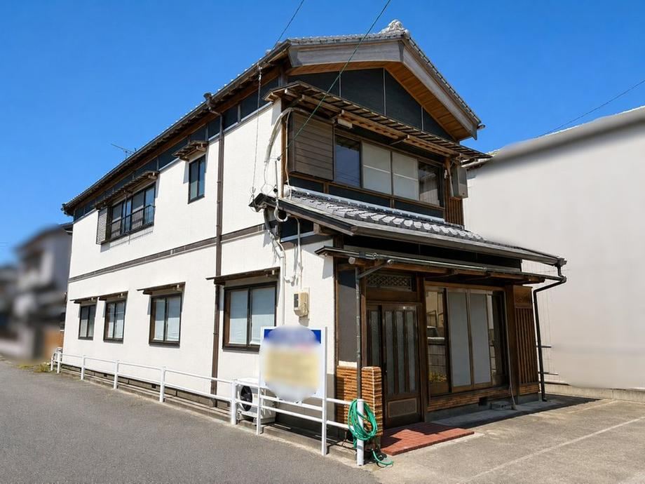 7DK house in Matsusaka, Mie - Photo 1