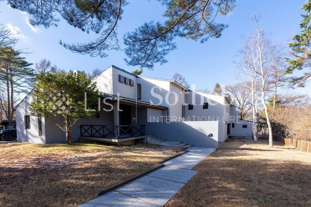 8LDK house in Yamanakako, Minamitsuru District, Yamanashi - Photo 1