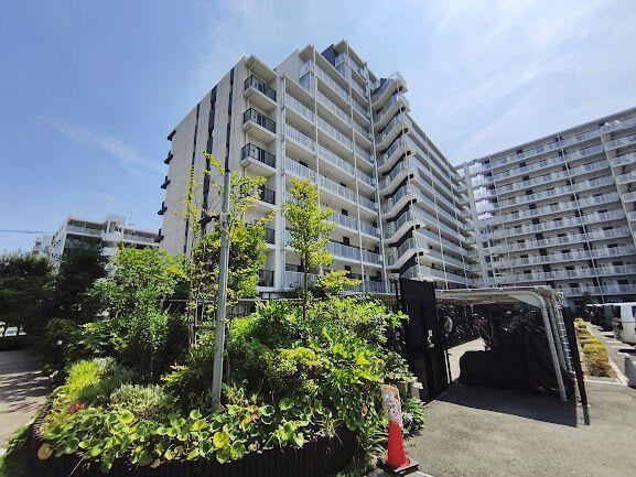 3LDK apartment in Soka, Saitama - Photo 1