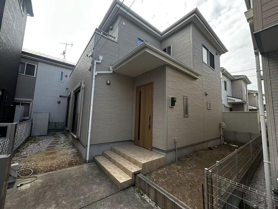 4LDK house in Soka, Saitama - Photo 1