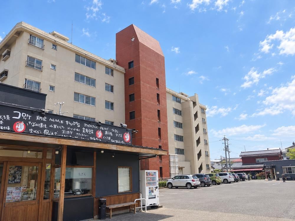 2LDK apartment in Konan Ward, Niigata - Photo 1