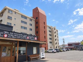 2LDK apartment in Konan Ward