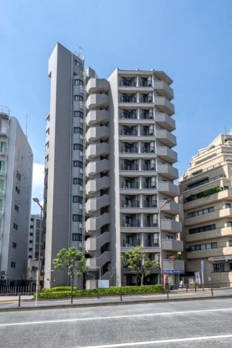 2LDK apartment in Shinjuku Ward, Tokyo - Photo 1