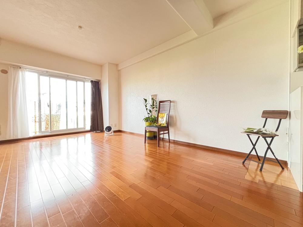 2LDK apartment in Higashiosaka, Osaka - Photo 1