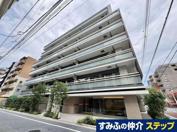 2LDK apartment in Shinjuku Ward, Tokyo - Photo 1