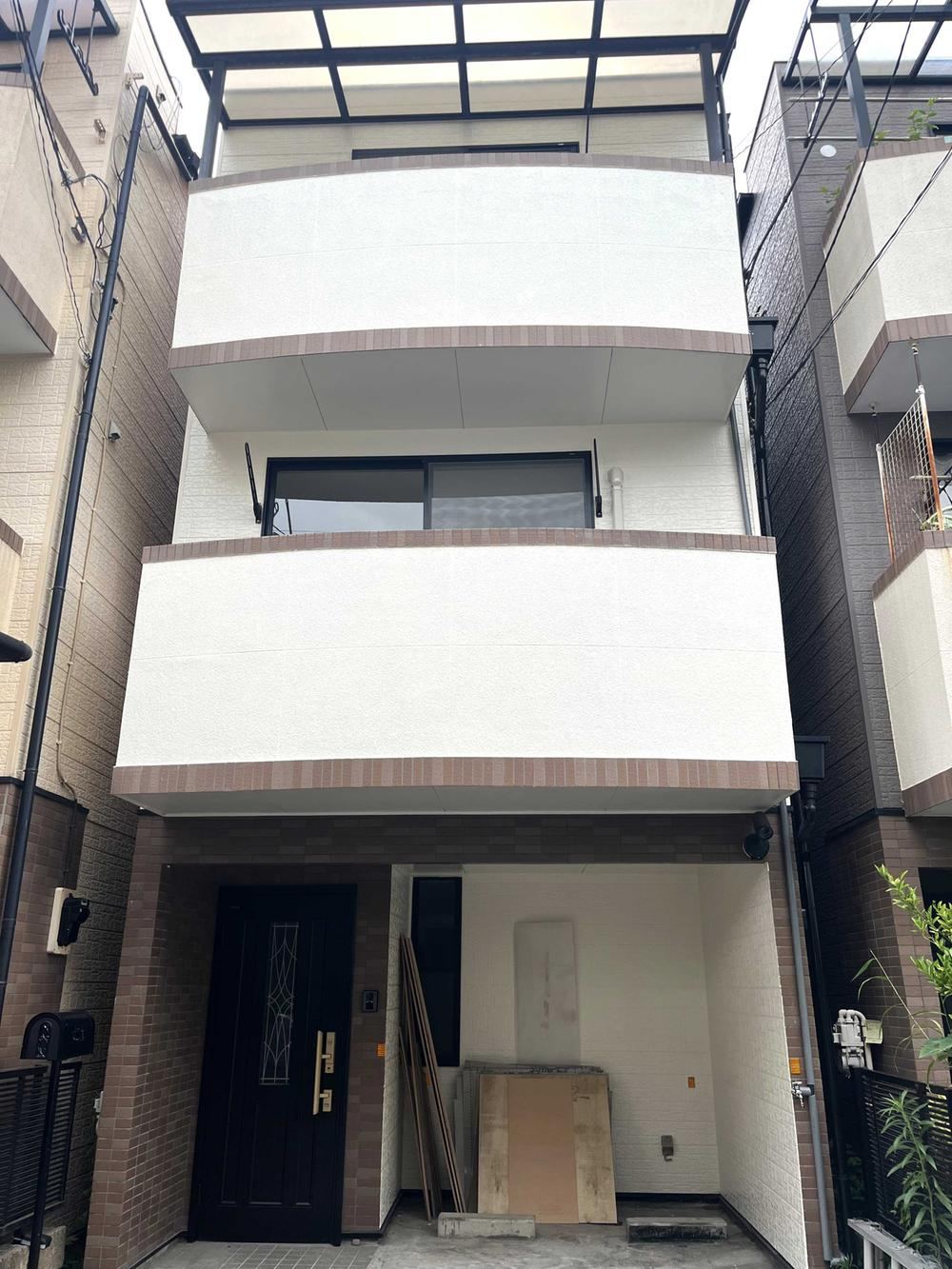 3LDK house in Shinjuku Ward, Tokyo - Photo 1