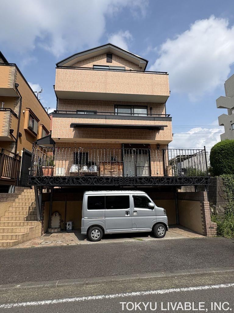 5LDK house in Tsuzuki Ward, Yokohama, Kanagawa - Photo 1