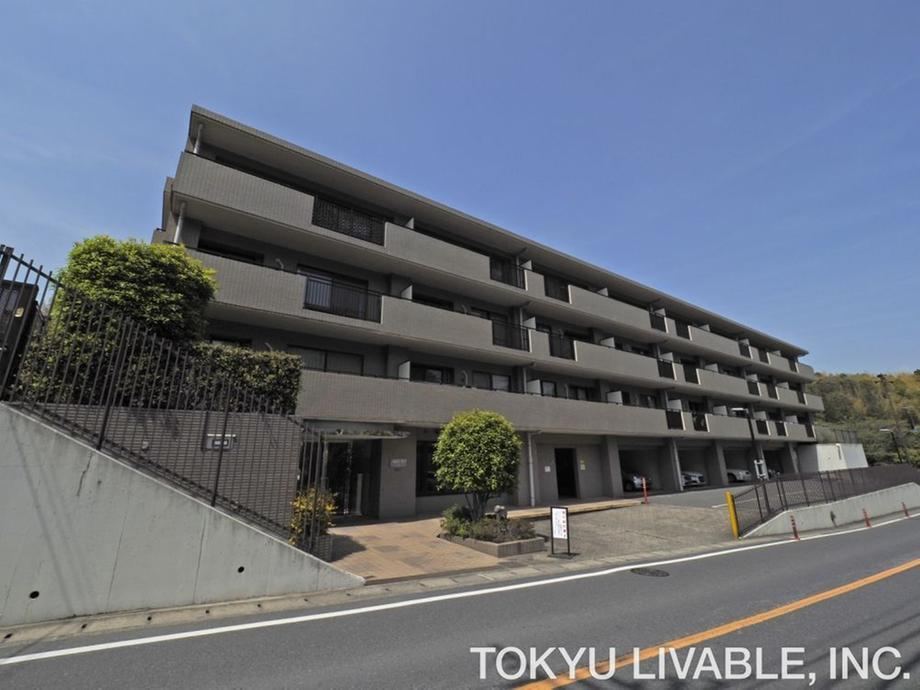 3LDK apartment in Asao Ward, Kawasaki, Kanagawa - Photo 1
