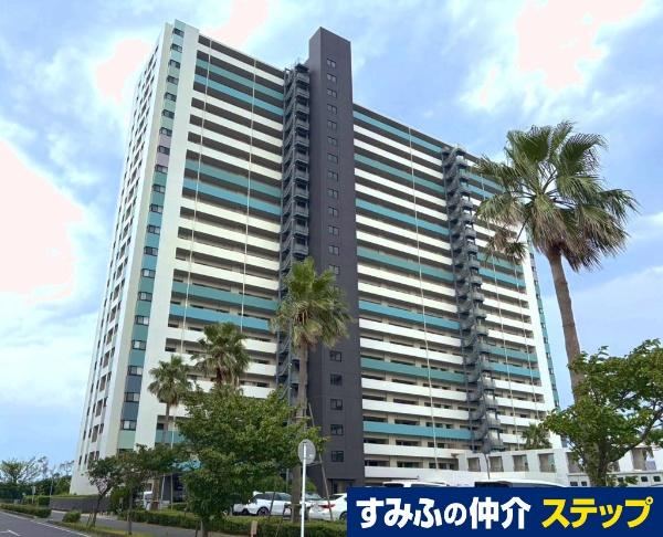 4LDK apartment in Chuo Ward, Chiba - Photo 1