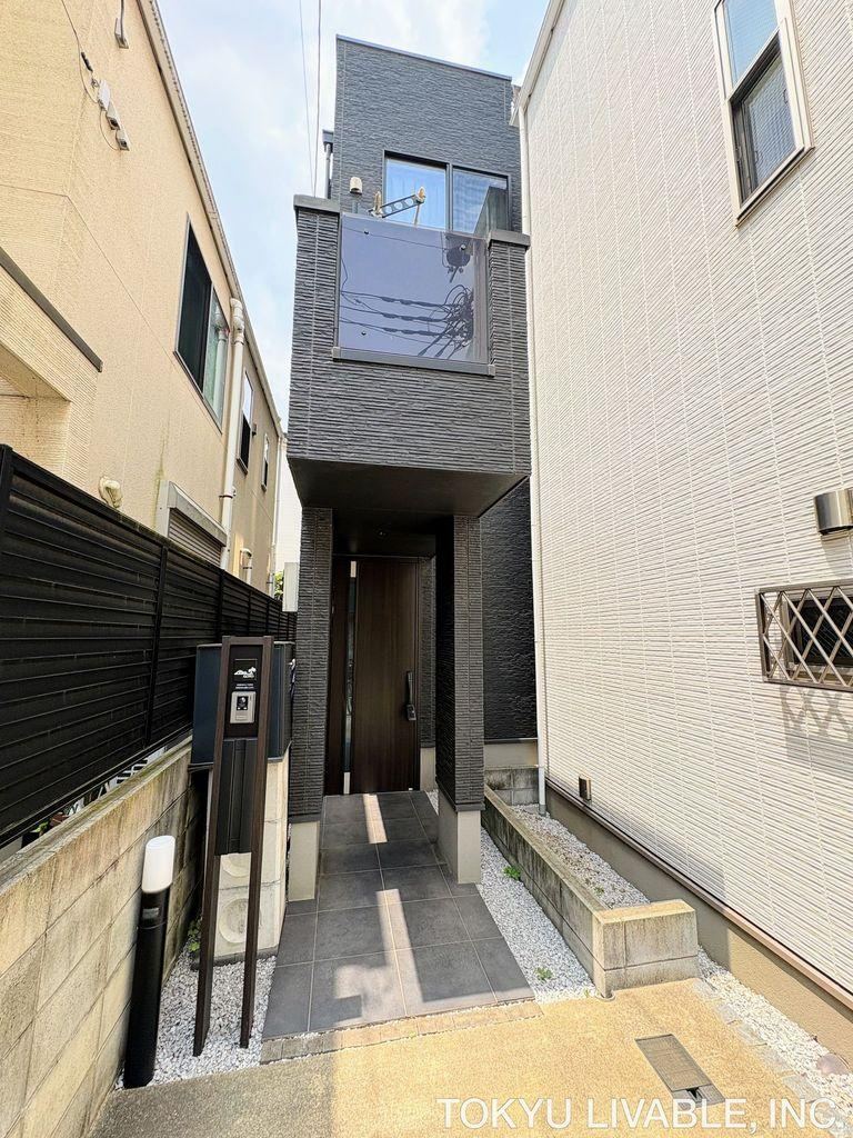 2LDK+S house in Setagaya Ward, Tokyo - Photo 1