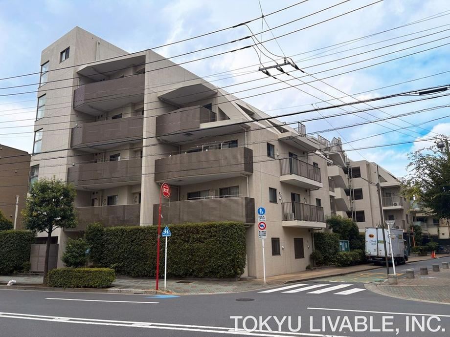 3LDK apartment in Koto Ward, Tokyo - Photo 1