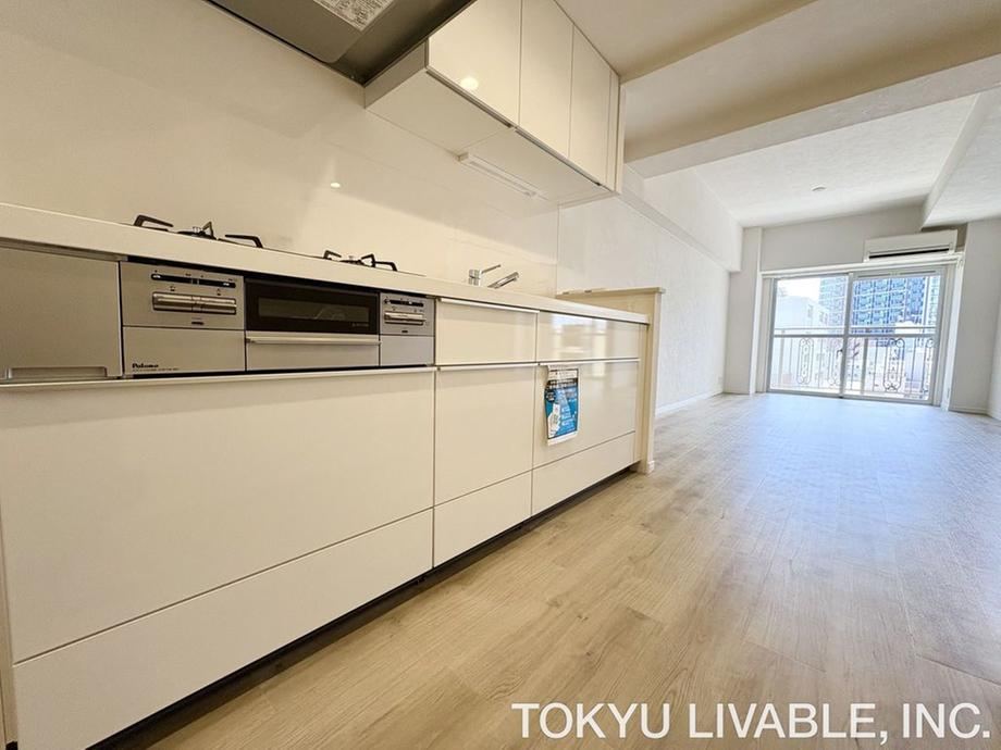 1LDK apartment in Shibuya Ward, Tokyo - Photo 1