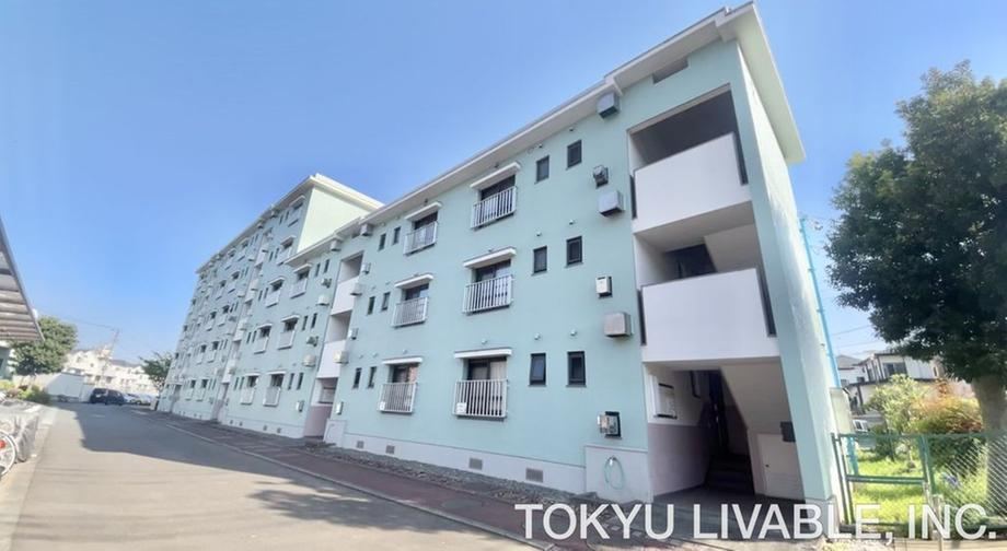 3DK apartment in Kanagawa Ward, Yokohama, Kanagawa - Photo 1