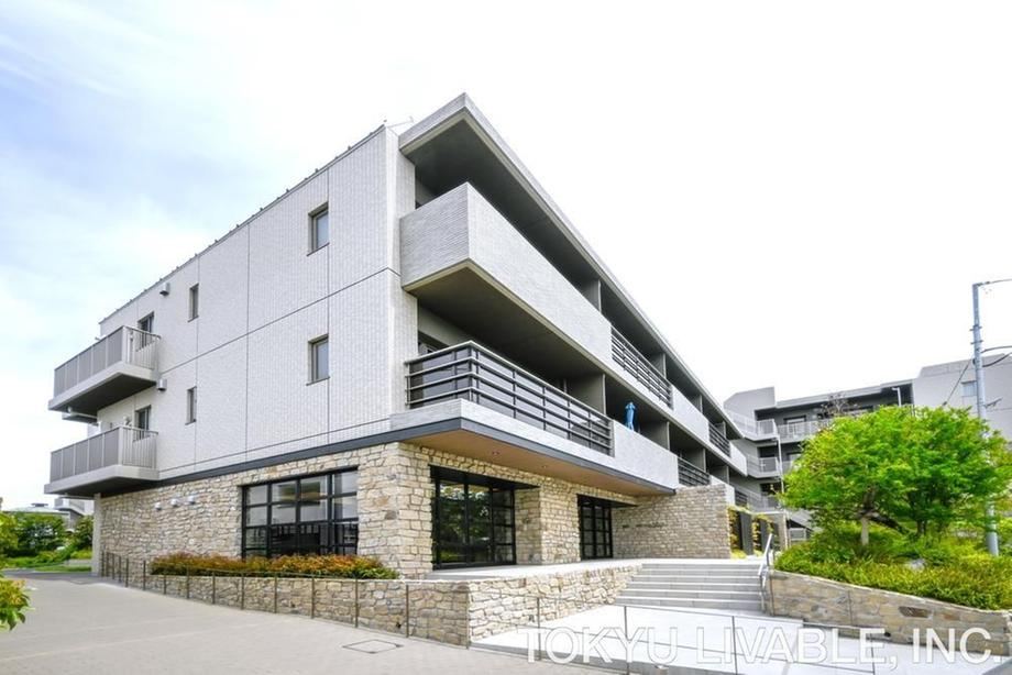 2LDK apartment in Chigasaki, Kanagawa - Photo 1