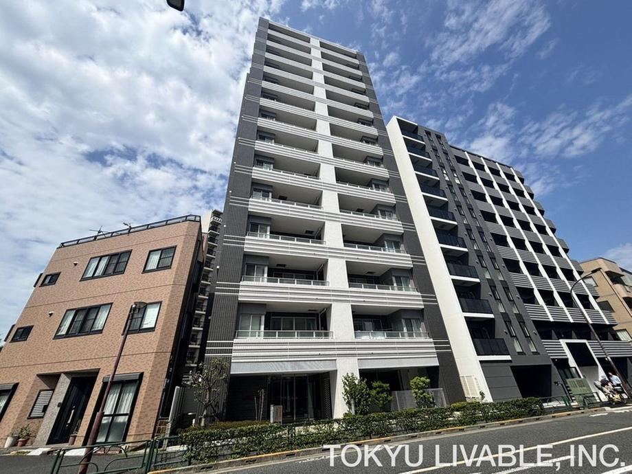 2LDK apartment in Katsushika Ward, Tokyo - Photo 1