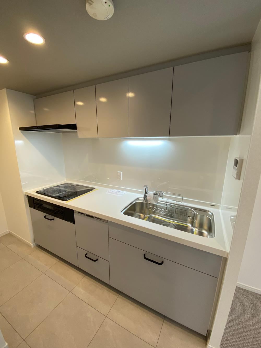 3LDK apartment in Asaka, Saitama - Photo 1