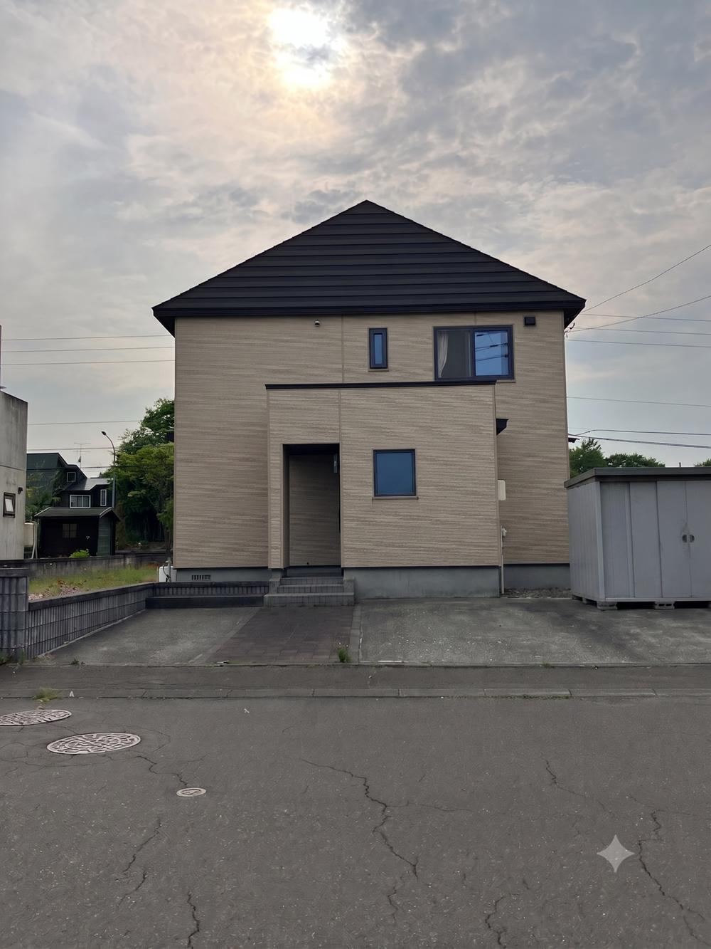 3LDK+S house in Chitose, Hokkaido - Photo 1