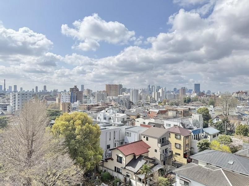 3LDK apartment in Toshima Ward, Tokyo - Photo 1