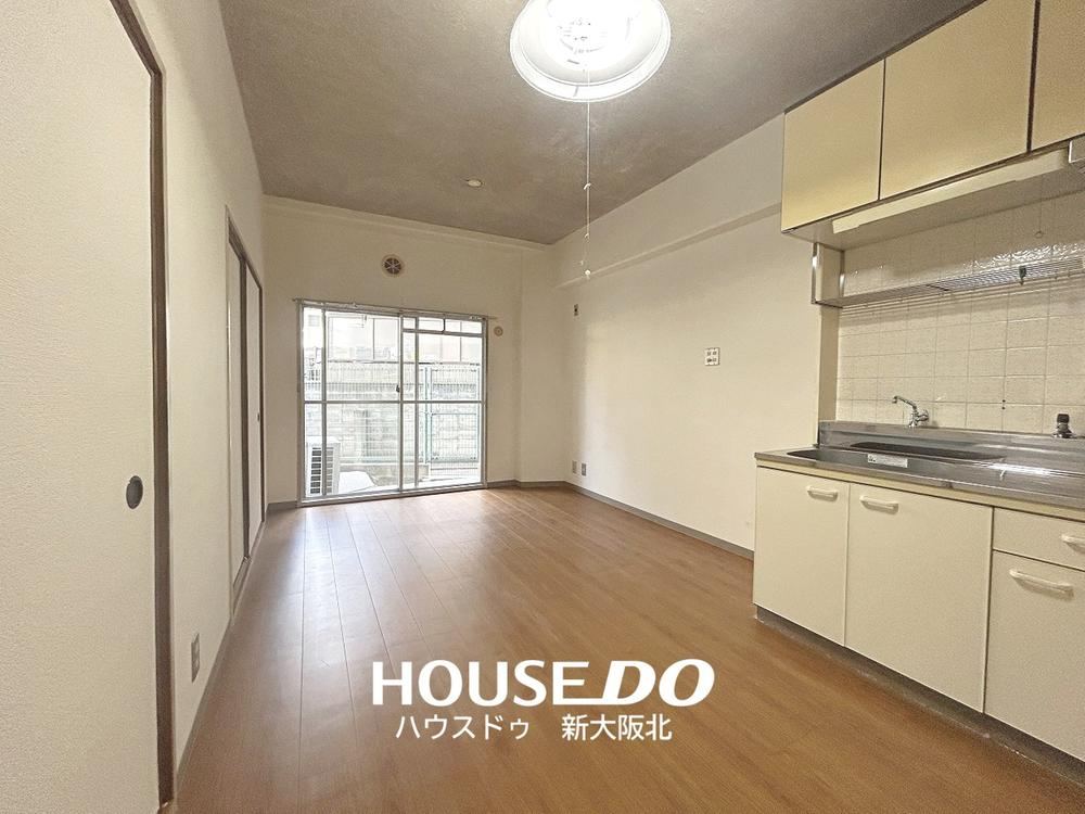 3LDK apartment in Higashiyodogawa Ward, Osaka - Photo 1