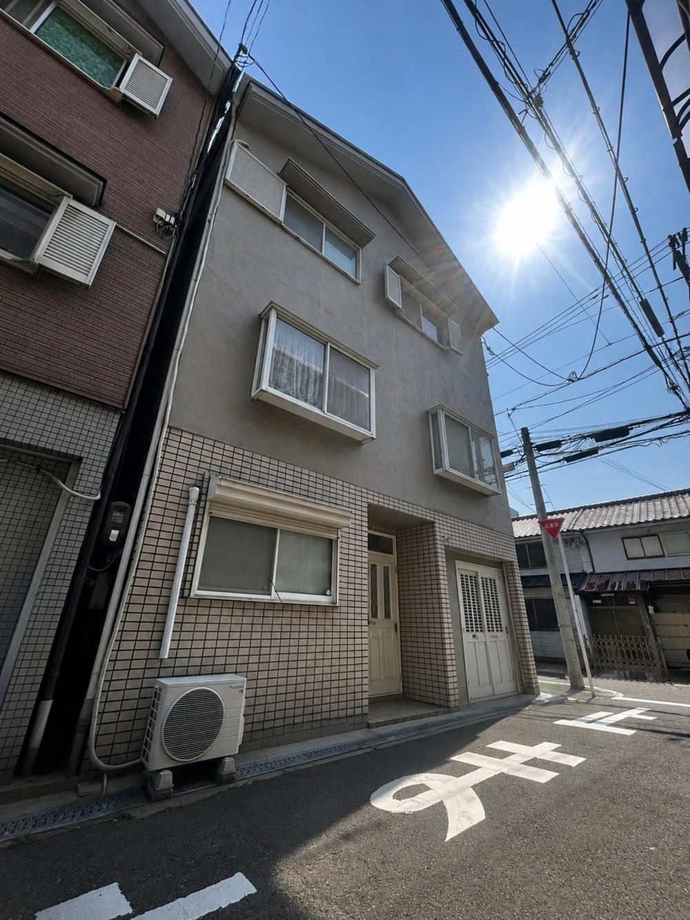 5LDK house in Suminoe Ward, Osaka - Photo 1